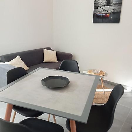 Chez Jean.Mi Apartment Millas Екстериор снимка