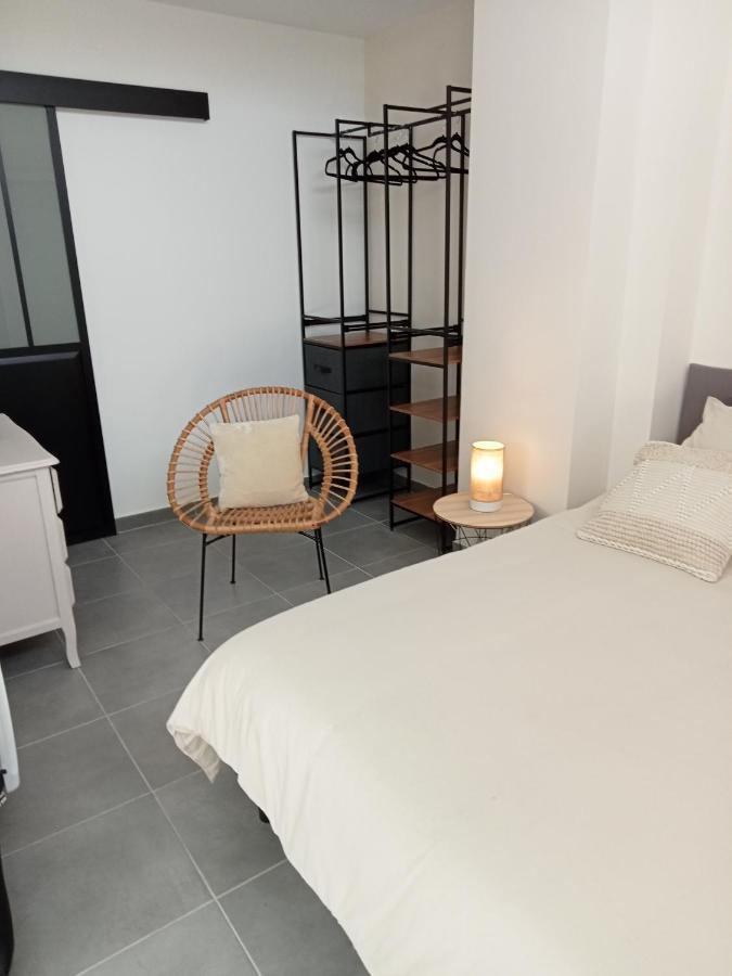 Chez Jean.Mi Apartment Millas Екстериор снимка